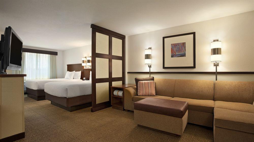 Hyatt Place Portland Airport/Cascade Station Экстерьер фото